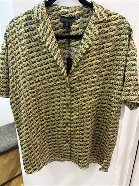 House of Harlow  Yellow and Navy Geometric Short-Sleeve Shirt